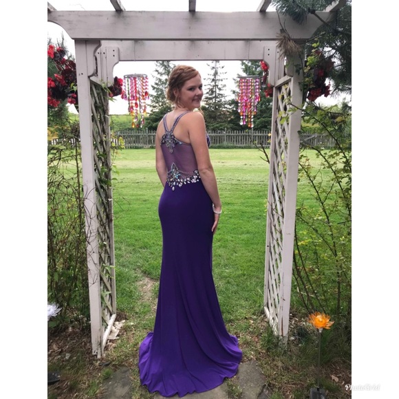 Beautiful prom dress, only worn once! - Picture 4 of 4